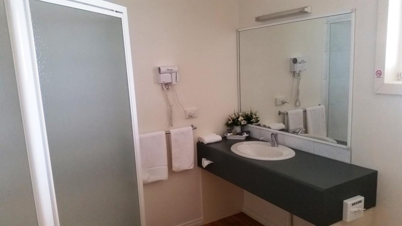 Ararat Southern Cross Motor Inn Bagian luar foto