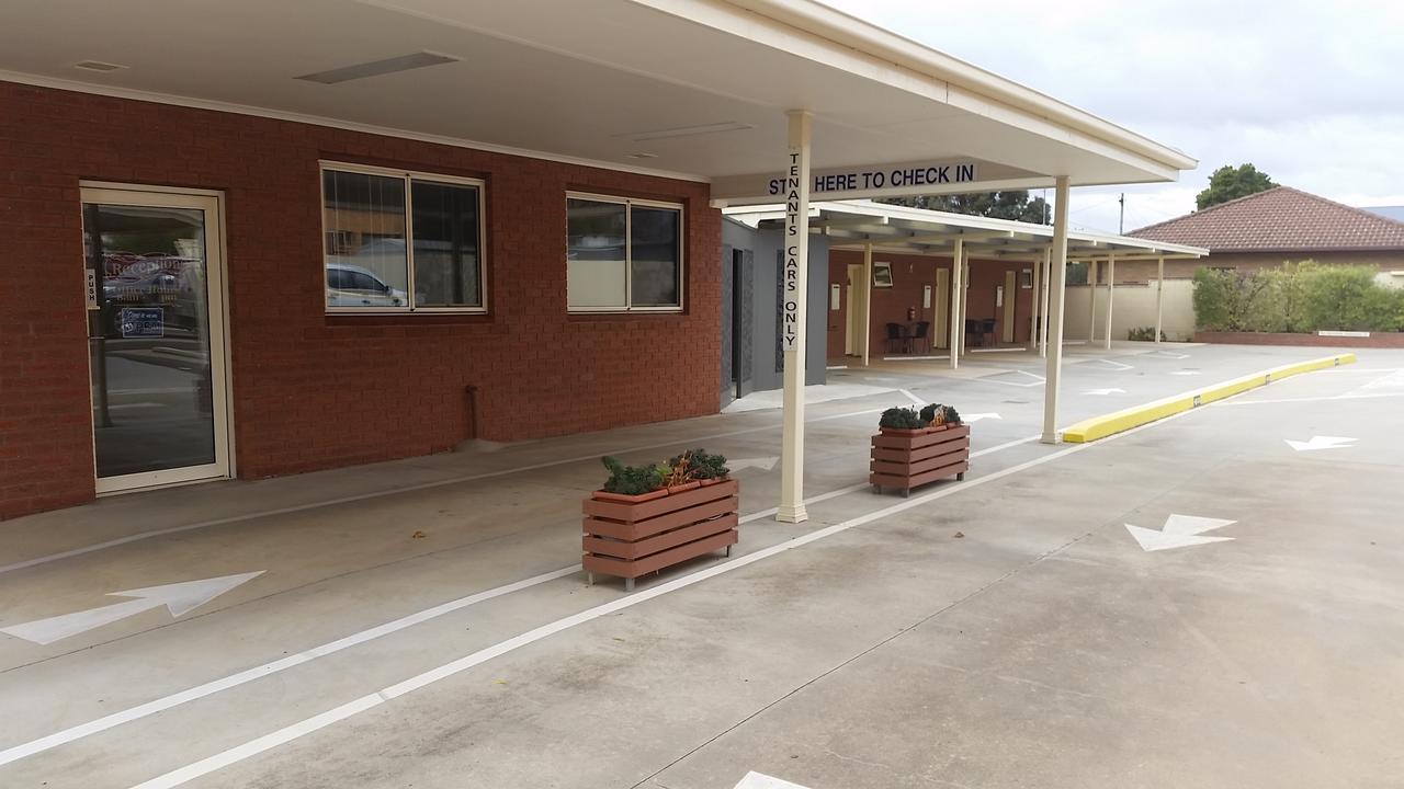 Ararat Southern Cross Motor Inn Bagian luar foto